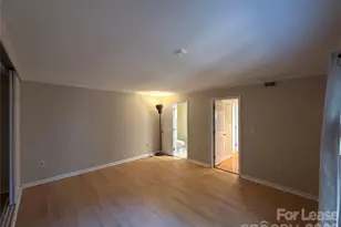 413 W 8th St, Charlotte, NC 28202 - Photo 17