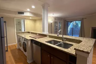 413 W 8th St, Charlotte, NC 28202 - Photo 7