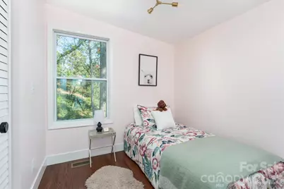 22 Crestfield Avenue, Asheville, NC 28804 - Photo 17