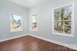 22 Crestfield Ave, Asheville, NC 28804 - Photo 15