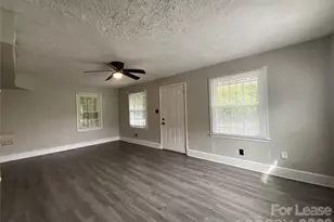 3905 Freedom Dr, Charlotte, NC 28208 - Photo 3