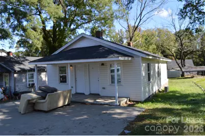 517 Elm Street, Statesville, NC 28677 - Photo 1
