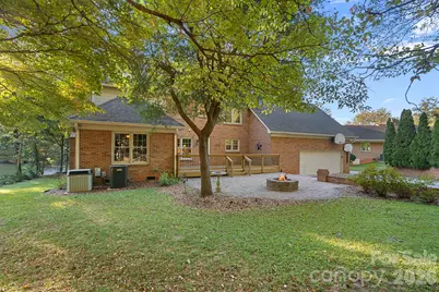 2716 Oldenway Drive, Charlotte, NC 28269 - Photo 39