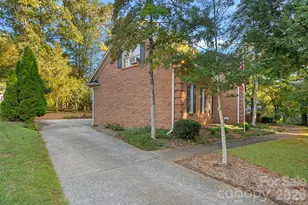 2716 Oldenway Dr, Charlotte, NC 28269 - Photo 43
