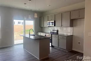 3604 Teslow Dr, Charlotte, NC 28215 - Photo 5