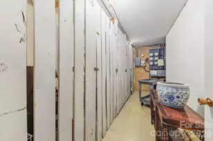 1323 Queens Rd, Charlotte, NC 28207 - Photo 17