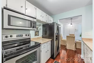 1323 Queens Road #421, Charlotte, NC 28207 - Photo 9