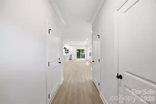 605 Coulwood Dr, Charlotte, NC 28214 - Photo 5