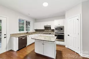 15725 Prestwoods Ln, Huntersville, NC 28078 - Photo 9