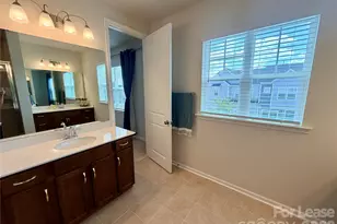 5826 Strathmore Ct, Charlotte, NC 28215 - Photo 21