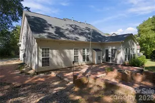 195 Huntly Ln, Mooresville, NC 28115 - Photo 13