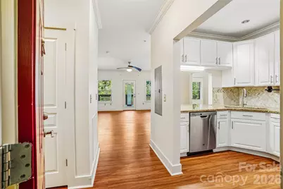 9 Kenilworth Knolls #201, Asheville, NC 28805 - Photo 7
