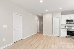 1023 N Ransom St, Gastonia, NC 28052 - Photo 5