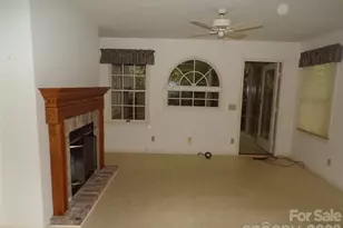10 Governors Dr, Hendersonville, NC 28791 - Photo 15