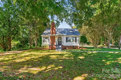 1829 3rd Street NE, Hickory, NC 28601 - Photo 1