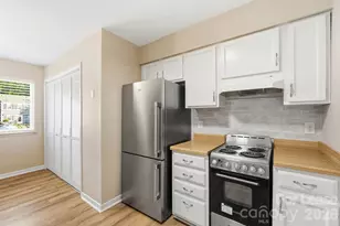 6132 Heath Ridge Ct, Charlotte, NC 28210 - Photo 11