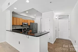 405 W 7th St, Charlotte, NC 28202 - Photo 7