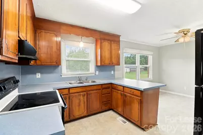 221 Tanglewood Drive, Kannapolis, NC 28081 - Photo 5