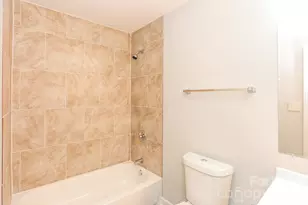 1020 Alston Hill Dr, Charlotte, NC 28214 - Photo 5