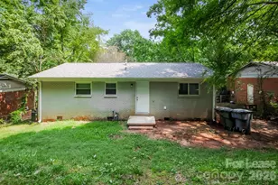 301 Edgegreen Dr, Charlotte, NC 28217 - Photo 7