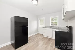 300 Jones St, Zebulon, NC 27597 - Photo 5