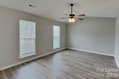 6902 Kentucky Derby Drive, Charlotte, NC 28215 - Photo 5