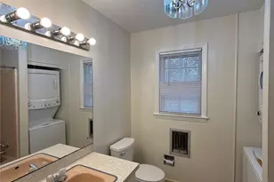 1024 Mt Kisco Dr, Charlotte, NC 28213 - Photo 13