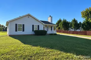 1302 Eagles Landing Dr, Charlotte, NC 28214 - Photo 1