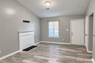 1302 Eagles Landing Dr, Charlotte, NC 28214 - Photo 7
