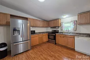 1127 McRee Heights Cir, Newton, NC 28658 - Photo 7