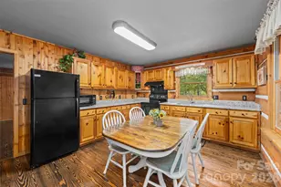 758 Mash Stomp Rd, Maggie Valley, NC 28751 - Photo 13