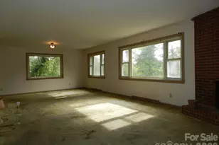 25 Chateau Pl, Asheville, NC 28805 - Photo 5