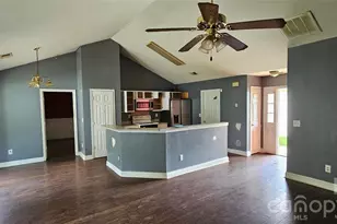 2660 Stagbuck Dr, Gastonia, NC 28052 - Photo 9
