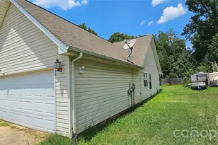 2660 Stagbuck Dr, Gastonia, NC 28052 - Photo 3