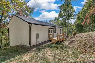 135 Bald Eagle Dr, Hendersonville, NC 28792 - Photo 7