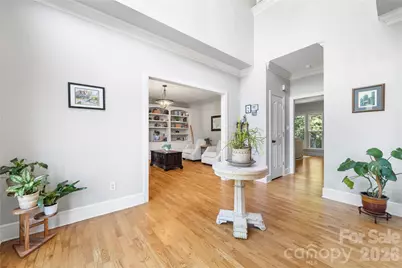925 38th Avenue NE, Hickory, NC 28601 - Photo 3