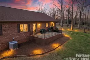 328 Davidson Ct, Taylorsville, NC 28681 - Photo 3