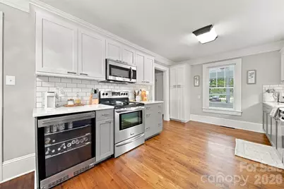 1339 5th Street NE, Hickory, NC 28601 - Photo 3