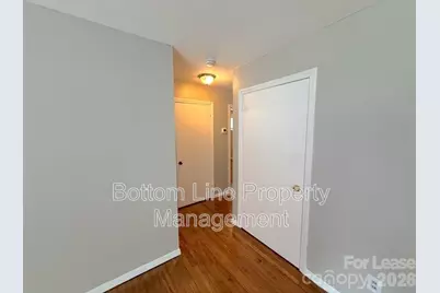561 Blendwood Drive, Charlotte, NC 28215 - Photo 5