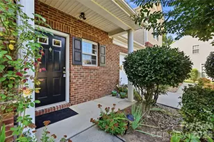 5426 Johnston Mill Ct, Charlotte, NC 28269 - Photo 3