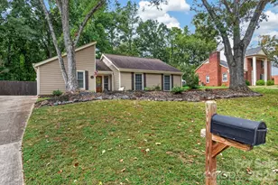 4506 Woods End Ln, Charlotte, NC 28277 - Photo 3
