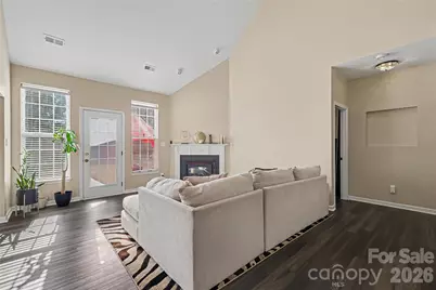 8030 Shiny Meadow Drive, Charlotte, NC 28215 - Photo 9