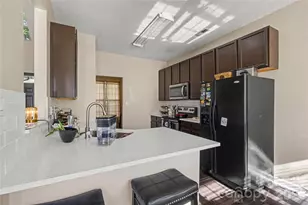 8030 Shiny Meadow Dr, Charlotte, NC 28215 - Photo 17