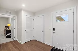 4208 Jones Crk Ln, Charlotte, NC 28215 - Photo 3