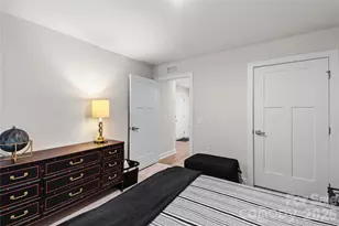 4208 Jones Crk Ln, Charlotte, NC 28215 - Photo 25