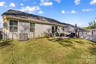 4208 Jones Crk Ln, Charlotte, NC 28215 - Photo 33