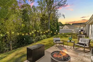 4208 Jones Crk Ln, Charlotte, NC 28215 - Photo 39
