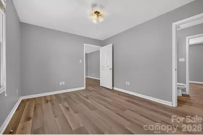122 24th Street NW, Hickory, NC 28601 - Photo 9
