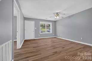 122 24th St NW, Hickory, NC 28601 - Photo 7