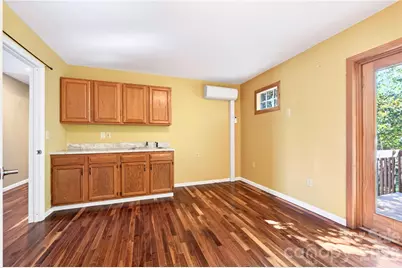 130 Center Avenue, Black Mountain, NC 28711 - Photo 9